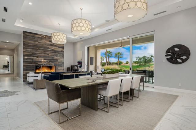 80840 Via Portofino, La Quinta CA: https://media.crmls.org/mediaz/cbbbc35c-a888-49b3-b494-da9b33e9dfe6.jpg