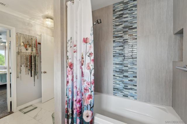 8007 Wetherly St, La Mesa CA: https://media.crmls.org/mediaz/cbbbf13f-c29d-4350-83ac-b862d77789c1.jpg