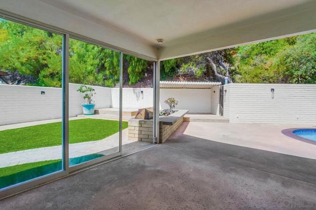 4711 ASHBY ST, San Diego CA: https://media.crmls.org/mediaz/cbbc8dbf-98b9-4ba6-9625-de4d9c7ba939.jpg
