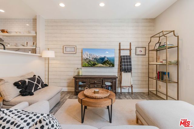 Drew Fenton | 520 S Barrington Avenue Los Angeles CA | MLS: 7436055