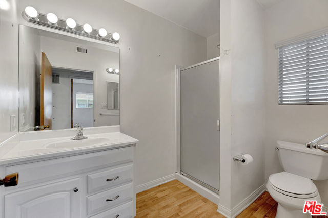 9855 Emperor Avenue, Arcadia CA: https://media.crmls.org/mediaz/cbbd1140-1730-48a7-98e9-6a9d8ef43edb.jpg