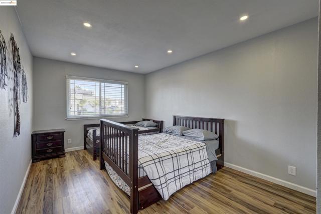 5106 Cabrillo Pt, Discovery Bay CA: https://media.crmls.org/mediaz/cbbda7f9-7759-4d48-ac55-81281a21a48b.jpg