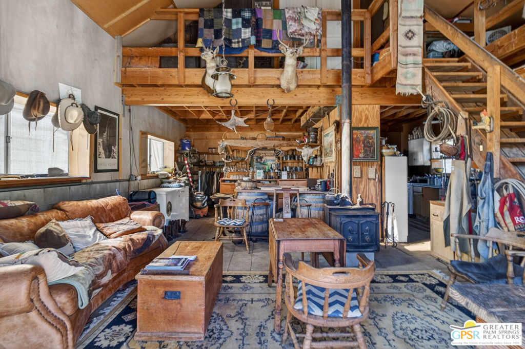 https://media.crmls.org/mediaz/cbbdeefc-f661-4a3f-ab54-eb153183c4b1.jpg?preset=X-Large
