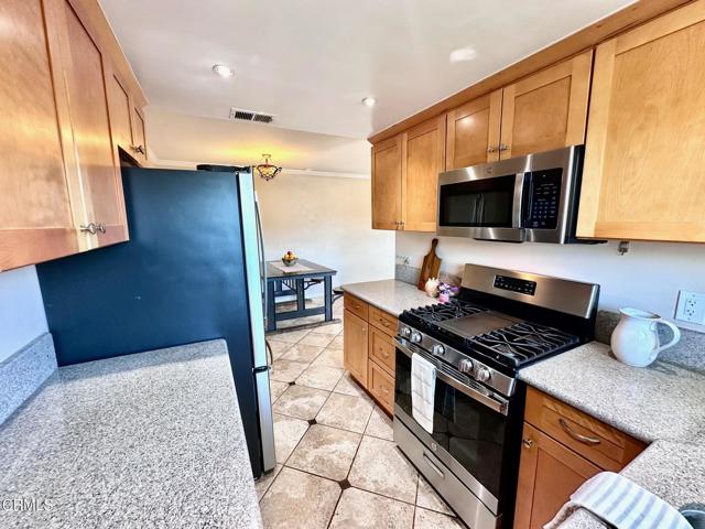 Detail Gallery Image 12 of 24 For 1157 Acadia Pl, Ventura,  CA 93003 - 2 Beds | 1 Baths