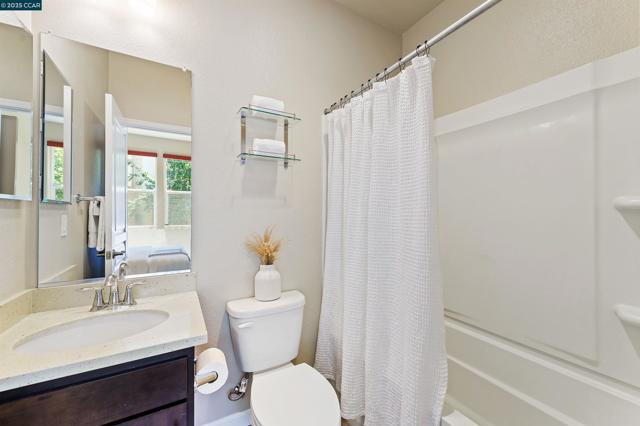 5637 Melodia Cir, Dublin CA: https://media.crmls.org/mediaz/cbbe253d-d16b-4e62-b66b-487f4701deb8.jpg