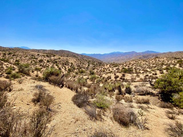 120 Benmar Trail, Morongo Valley CA: https://media.crmls.org/mediaz/cbbe5bb8-343c-4774-98d4-ad2f118a8b7f.jpg
