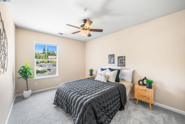 635 Eliot Dr, Livermore CA: https://media.crmls.org/mediaz/cbbe7622-0acf-418e-859e-76b892f9379a.jpg