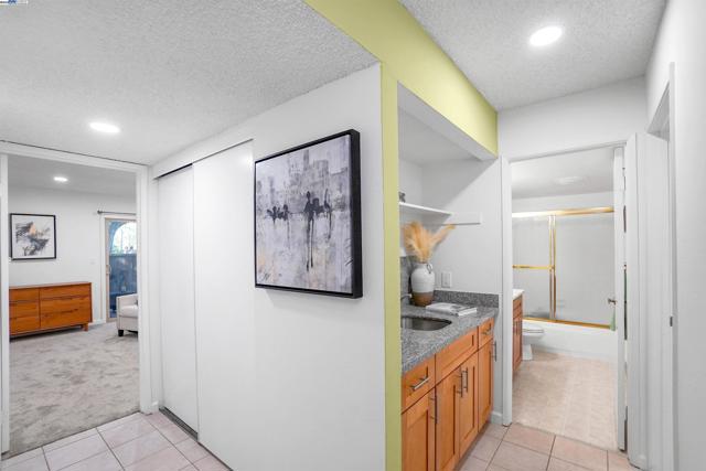 Image 22 of 48 For 5326 Briar Ridge Dr