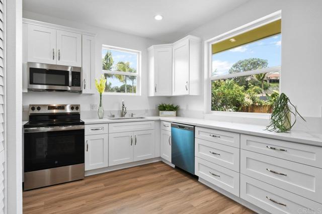 4055 Bernice Drive, San Diego CA: https://media.crmls.org/mediaz/cbbfa010-a2a6-47fc-bd17-e43f765b4809.jpg