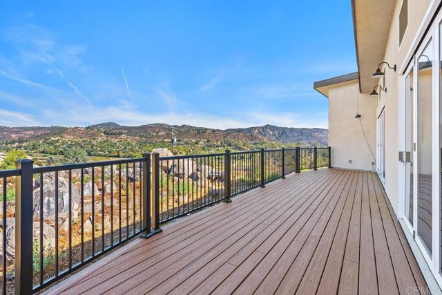 Detail Gallery Image 5 of 37 For 607 Calle Ricardo, Escondido,  CA 92026 - 3 Beds | 2 Baths