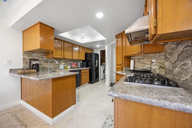 Image 11 of 34 For 2859 El Capitan Dr