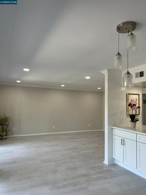 1443 Rockledge Ln, Walnut Creek CA: https://media.crmls.org/mediaz/cbc03a4b-e798-4868-b2d8-5314f3561285.jpg