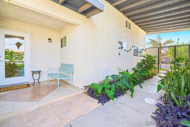 44784 Sherwood Drive, Indio CA: https://media.crmls.org/mediaz/cbc09c5e-f2e3-4e74-a8bd-54c2be1c5d49.jpg