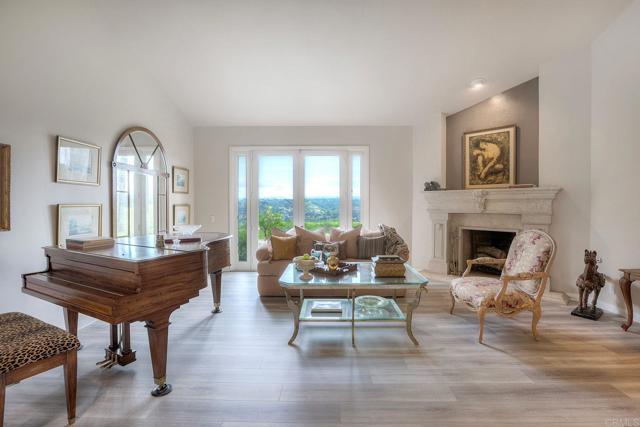 Detail Gallery Image 4 of 32 For 30181 via Maria Elena, Bonsall,  CA 92003 - 3 Beds | 2/1 Baths