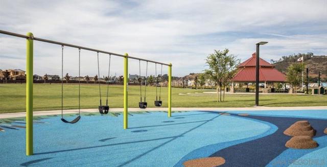 2769 Overlook Point Dr, Escondido CA: https://media.crmls.org/mediaz/cbc0bf05-f0fb-4d24-aa63-1df7b30894c0.jpg