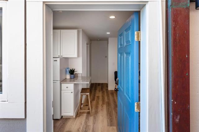 317 Beach Drive, Aptos CA: https://media.crmls.org/mediaz/cbc12f21-6923-4def-a25d-373009c96aac.jpg