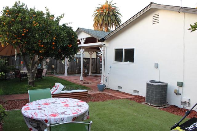 118 Azucar Avenue, San Jose CA: https://media.crmls.org/mediaz/cbc17e29-b4e2-4ad6-bb17-770d872fb048.jpg