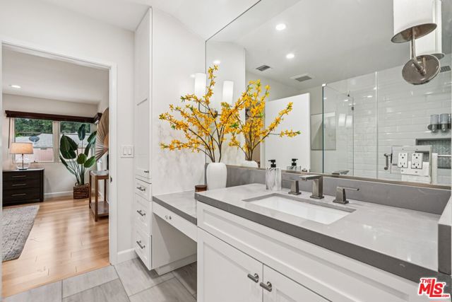 240 Oakhurst Lane, Arcadia CA: https://media.crmls.org/mediaz/cbc1d696-c33f-41d7-95ab-8522dc37f5c1.jpg