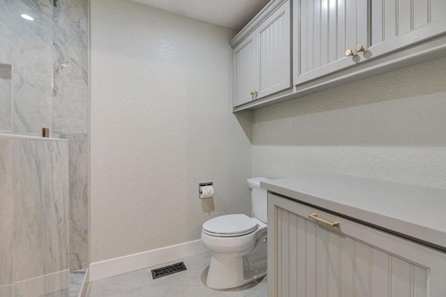 700 Duffin Drive, Hollister CA: https://media.crmls.org/mediaz/cbc208d0-730e-4d4d-83ff-d6549b85fb23.jpg