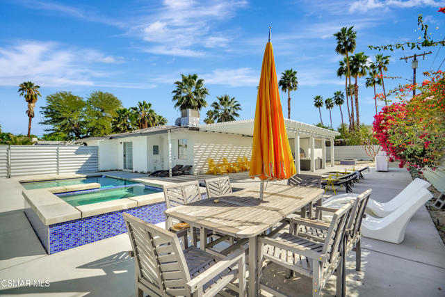677 S Highland Drive, Palm Springs CA: https://media.crmls.org/mediaz/cbc3dfe0-5c68-4c2e-8fb6-23e248e04622.jpg