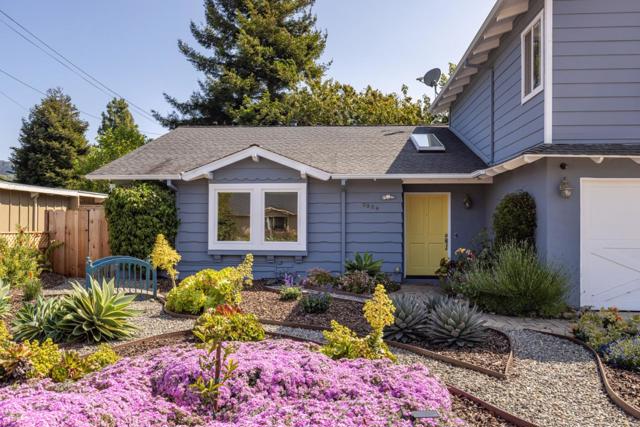 3284 Sycamore Place, Carmel CA: https://media.crmls.org/mediaz/cbc5f81f-f2eb-4b55-ae67-313d038d5e0c.jpg