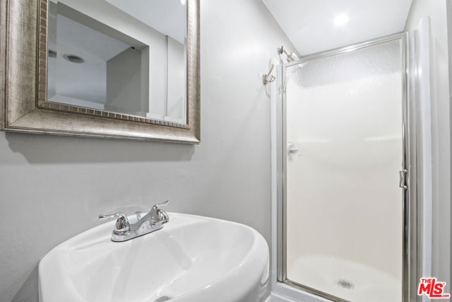1246 N Genesee Avenue, West Hollywood CA: https://media.crmls.org/mediaz/cbc6e995-6b71-4d39-a610-3ea1ee24ab83.jpg