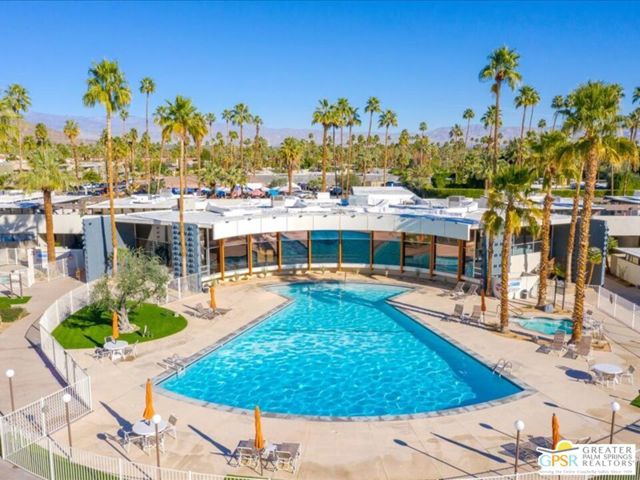 1111 E Palm Canyon Drive, Palm Springs CA: https://media.crmls.org/mediaz/cbc7804e-2f48-42bd-bc69-20c25bcb2da1.jpg