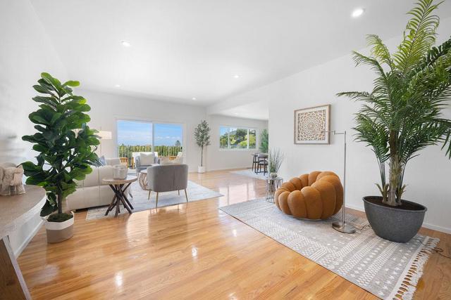 818 Clearfield Drive, Millbrae CA: https://media.crmls.org/mediaz/cbc7e9ae-f46a-4431-879f-68a609de7688.jpg