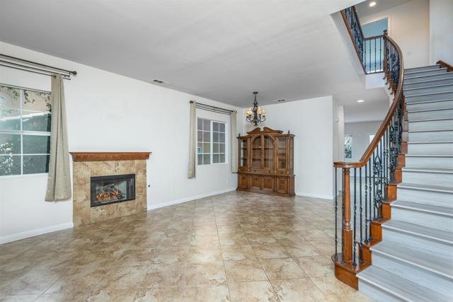 Detail Gallery Image 4 of 56 For 1701 Irwin St, Chula Vista,  CA 91913 - 5 Beds | 4/1 Baths