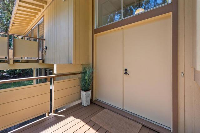 26388 Ginny Lane, Los Altos Hills CA: https://media.crmls.org/mediaz/cbc884d0-afe2-458a-917e-f355e25f292e.jpg