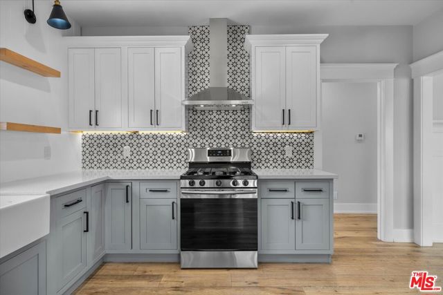 1828 W 43rd Place, Los Angeles CA: https://media.crmls.org/mediaz/cbc8c4ce-4a9c-413b-bfcc-604fd3ff3e99.jpg