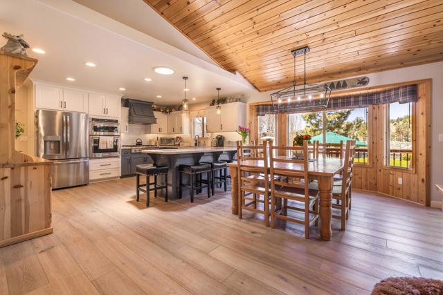 1188 Monte Vista Drive, Big Bear CA: https://media.crmls.org/mediaz/cbc9074a-c189-4837-a48e-7630138cf646.jpg