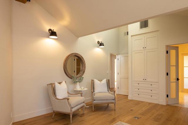 4 Oak Knoll Way, Carmel CA: https://media.crmls.org/mediaz/cbc9ebec-adda-4575-aaaf-c7356ba077a3.jpg