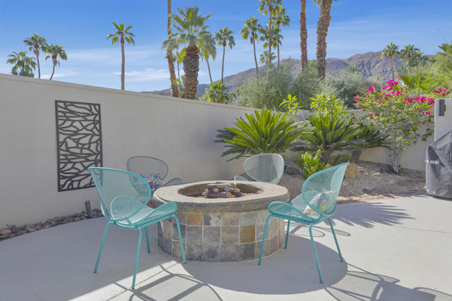 FIRE PIT with VIEWS