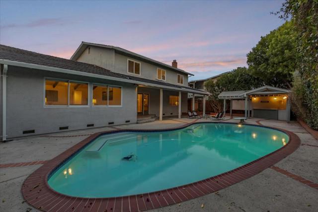 2357 Walden Square, San Jose CA: https://media.crmls.org/mediaz/cbca38a8-f1cc-4d39-8568-d98791716eae.jpg