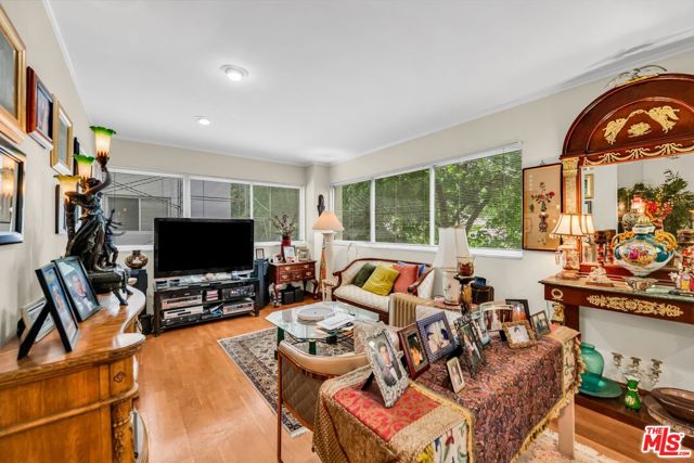 10701 Wilshire Boulevard, Los Angeles CA: https://media.crmls.org/mediaz/cbca58b9-a23b-48b0-80f1-5b5c3a63bec1.jpg