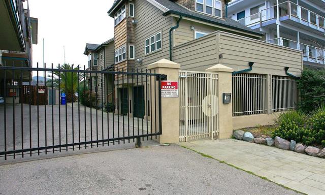 440 Canal Street, San Rafael CA: https://media.crmls.org/mediaz/cbca7e21-97ca-4dd8-b694-07ee1d146f57.jpg