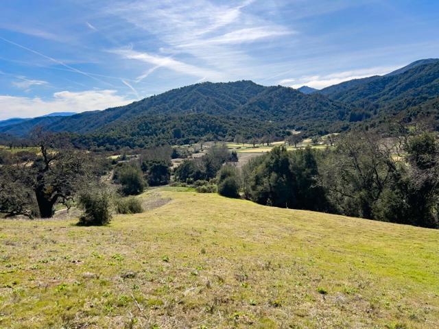 37 E Pronghorn Run, Carmel CA: https://media.crmls.org/mediaz/cbca9d7b-f7fd-459a-821f-f1105169750a.jpg