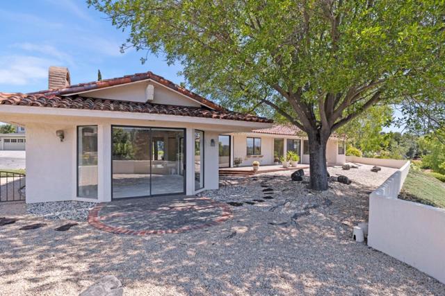 1091 Valley View Court, Los Altos CA: https://media.crmls.org/mediaz/cbcaffbf-aa19-46a6-9862-ca53281b4bac.jpg