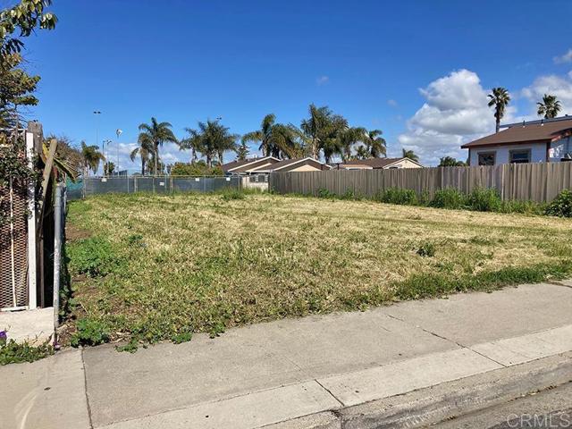 Detail Gallery Image 2 of 12 For 1432 Buena St, Oceanside,  CA 92058 - – Beds | – Baths