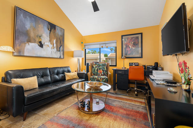 35983 Paseo Circulo E, Cathedral City CA: https://media.crmls.org/mediaz/cbcc0ed2-de8a-4b53-ae2a-c70cf75074e3.jpg