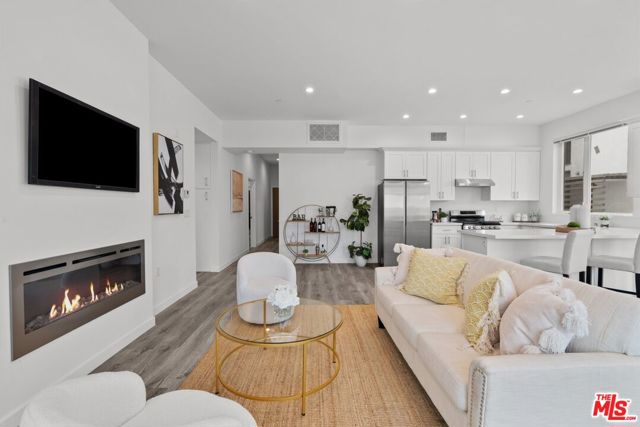 5114 Cahuenga Boulevard, North Hollywood CA: https://media.crmls.org/mediaz/cbcc9305-8c48-4d8d-ace5-a5f4208896c6.jpg