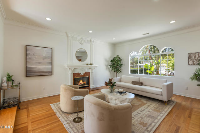 Detail Gallery Image 9 of 70 For 4926 Crown Ave, La Canada Flintridge,  CA 91011 - 3 Beds | 3/1 Baths