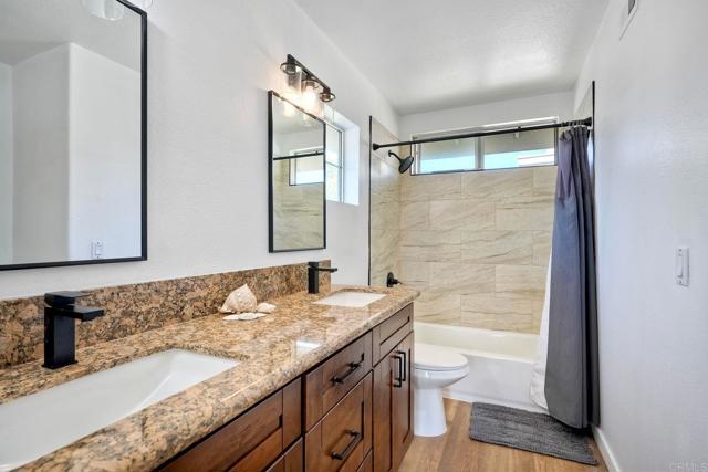 1025 Honeysuckle Drive, San Marcos CA: https://media.crmls.org/mediaz/cbcd1c26-e634-4b10-a422-945184d51690.jpg