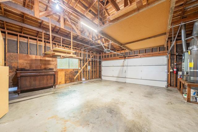 11745 Tam Oshanter Drive, Salinas CA: https://media.crmls.org/mediaz/cbcd59de-92ce-4220-a3b2-68c50cb426fe.jpg