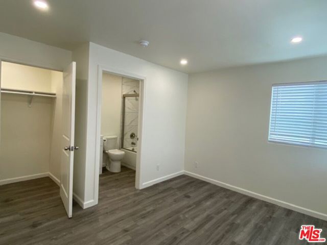 4832 Rosewood Avenue, Los Angeles CA: https://media.crmls.org/mediaz/cbce3d20-b390-4d44-a347-0a574b93d86e.jpg