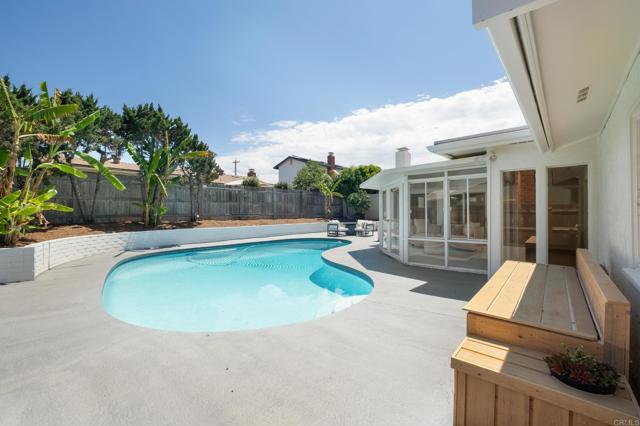 4936 Mount Elbrus Drive, San Diego CA: https://media.crmls.org/mediaz/cbce503f-1cce-4660-a6ff-2ace8cc16c2e.jpg