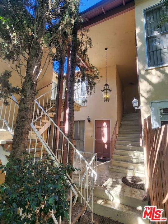 620 Acanto Street, Los Angeles CA: https://media.crmls.org/mediaz/cbcebeb3-7a54-46ef-b7d2-8e764628a5ac.jpg