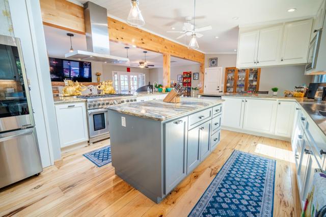 25 Adeline Drive, Walnut Creek CA: https://media.crmls.org/mediaz/cbcf5601-6352-4142-bdbf-acd1879097cb.jpg