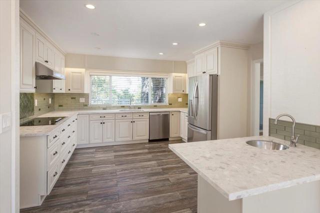 13434 Old Oak Way, Saratoga CA: https://media.crmls.org/mediaz/cbd1243c-54d9-4f41-ba45-47025dfc95d6.jpg